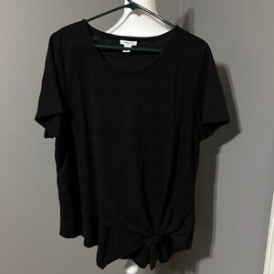 Westbound Woman Black Top with stylish knot detail. Pet/smoke free home.